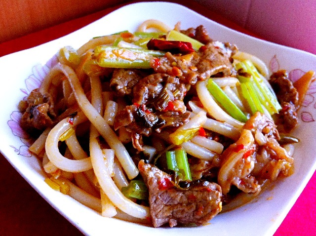 酸菜牛肉炒米 ￥7.85元/份 已售0份