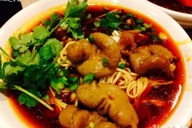 酸菜肉丝面(大) ￥8.5元/碗