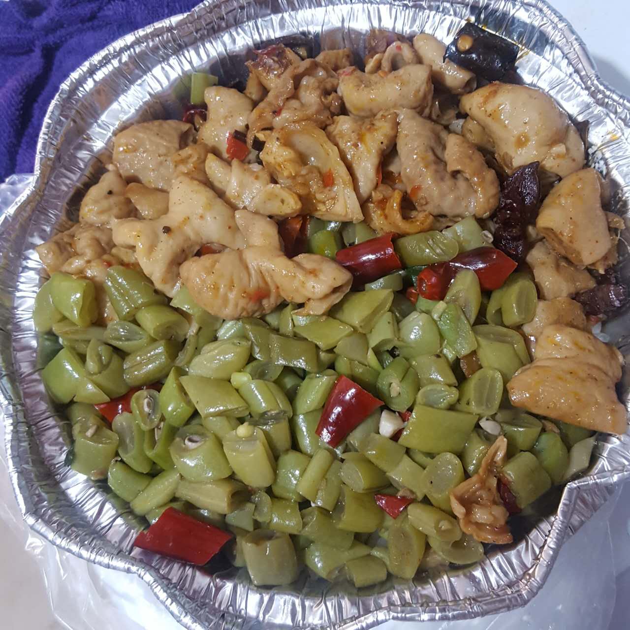 红烧肥肠煲仔饭 ￥17元/份 已售43份