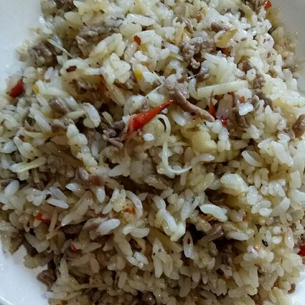 腌菜牛肉炒饭 ￥15元/份 已售3份