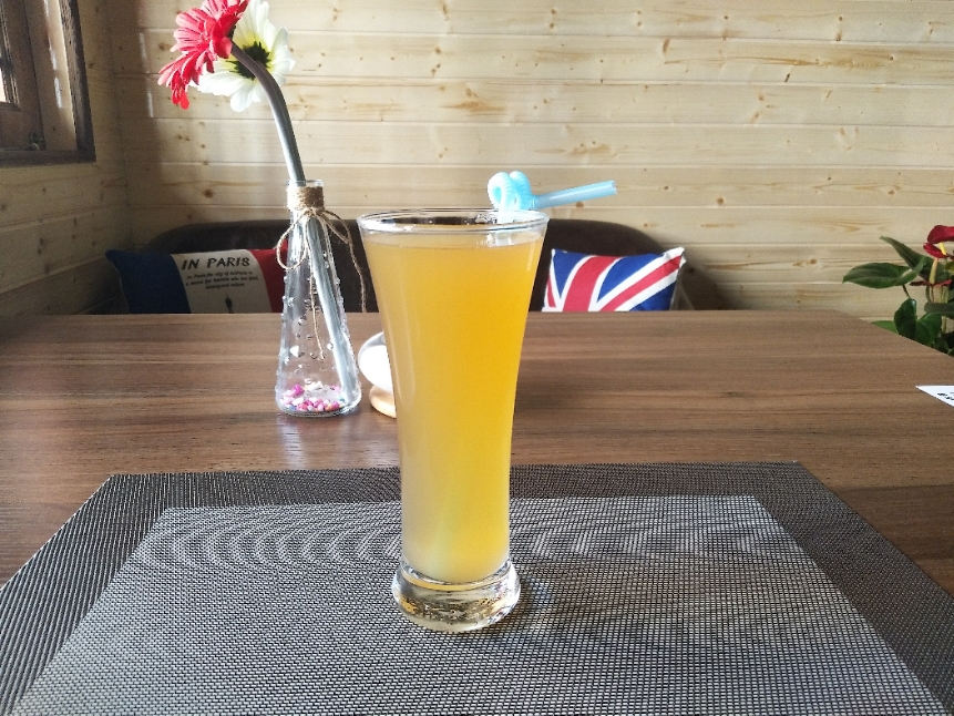 鲜榨苹果汁 ￥30元/扎 已售0份