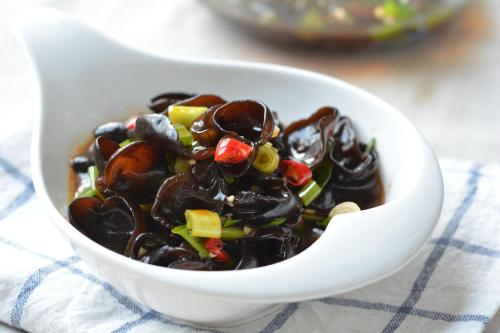 卤木耳250g ￥7元/份 已售7份