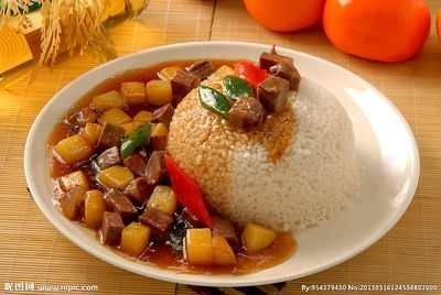 红烧牛肉烩饭 ￥18元/份 已售6份