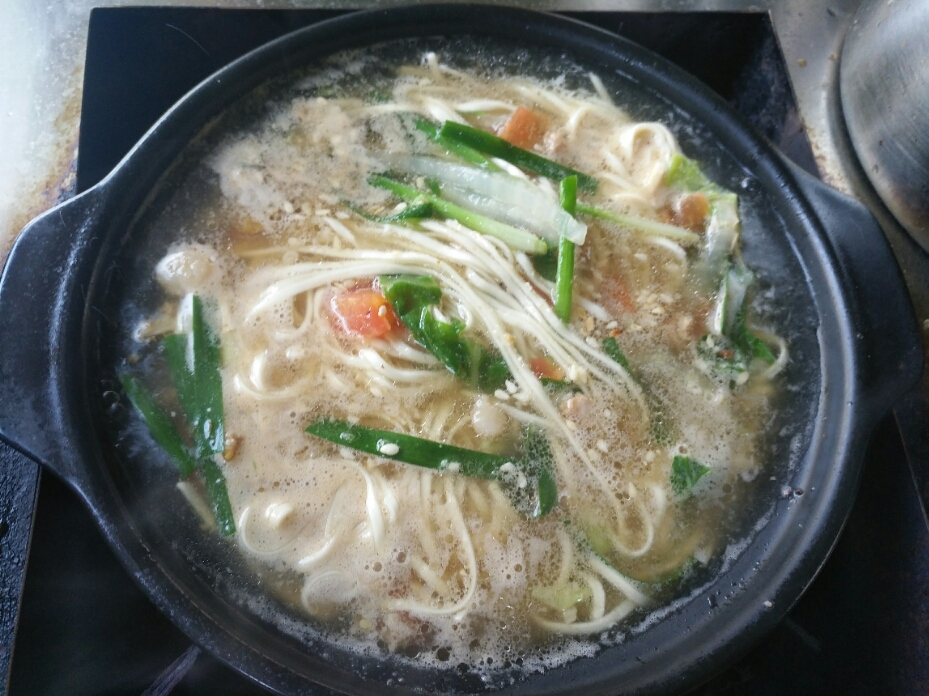 鲜肉面条/大 ￥9元/碗 已售4份