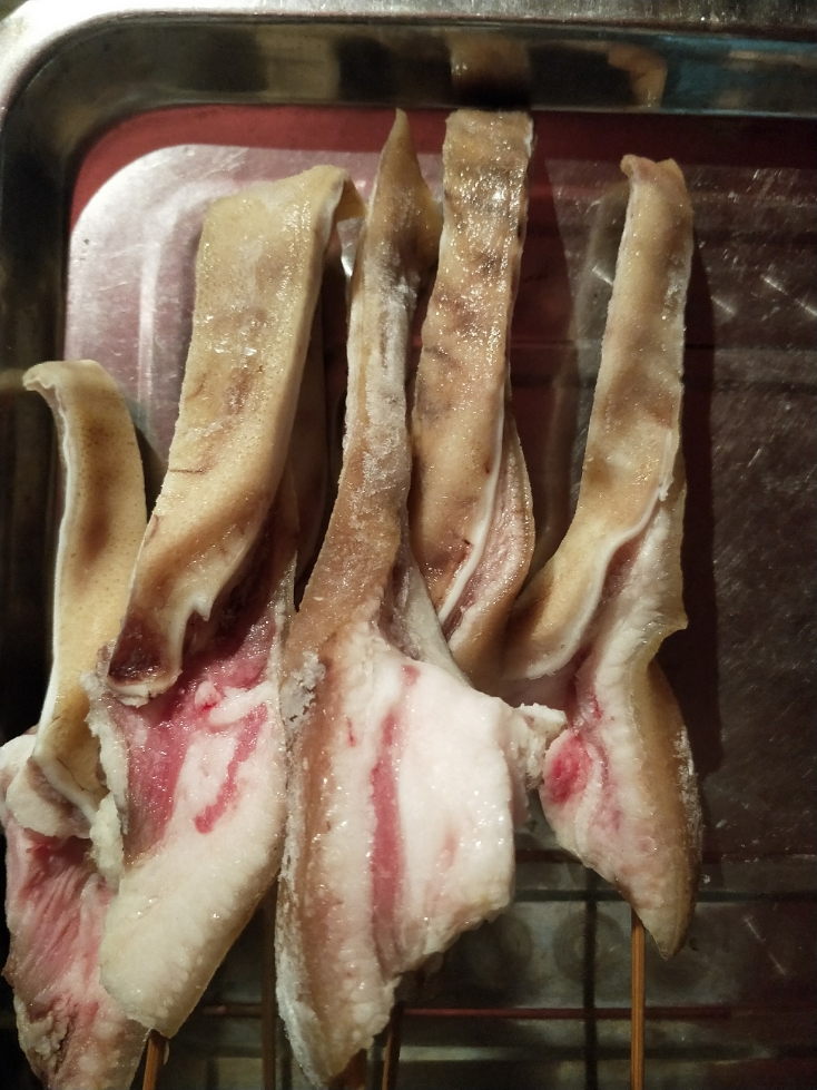 烤猪耳 ￥4元/串 已售7份