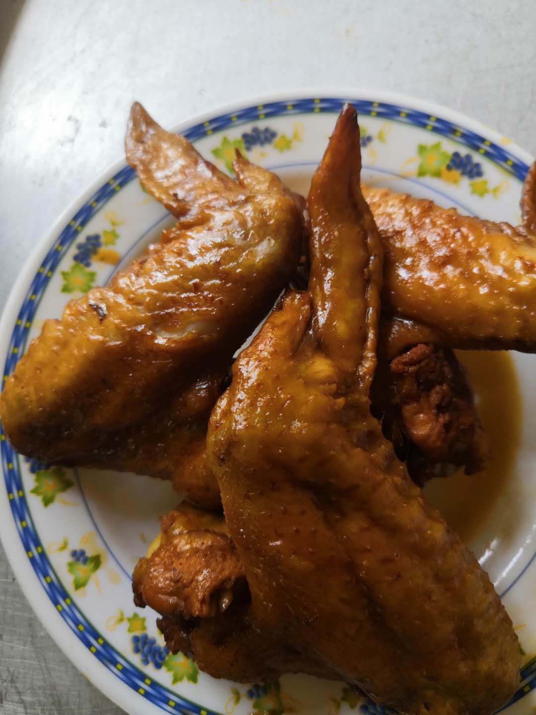 卤鸡翅 ￥6元/个 已售60份