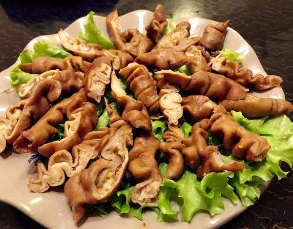 五香肥肠 ￥30元/份 已售15份