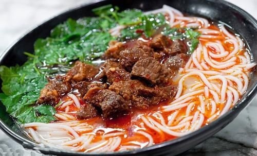 鸡肉米线 ￥7元/份 已售16份